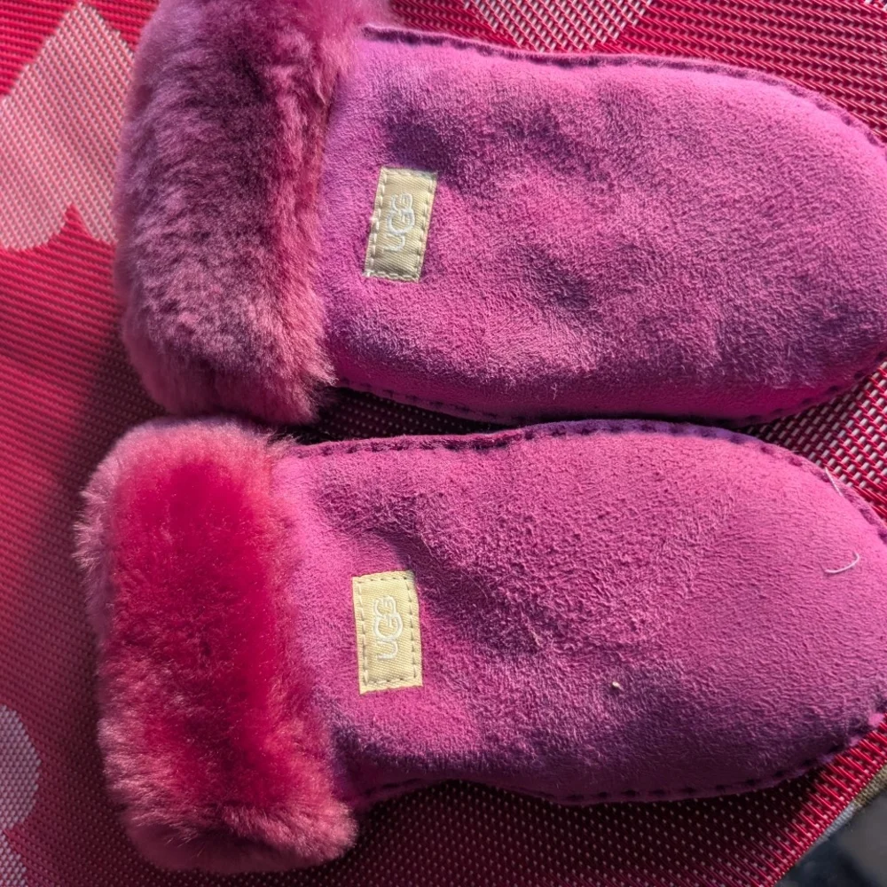 UGG Kids Pink Mittens
